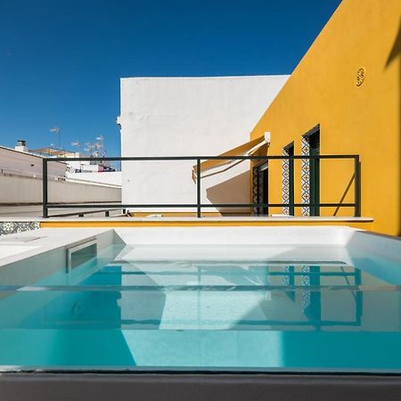 Wello Apartments Sevilla ภายนอก รูปภาพ