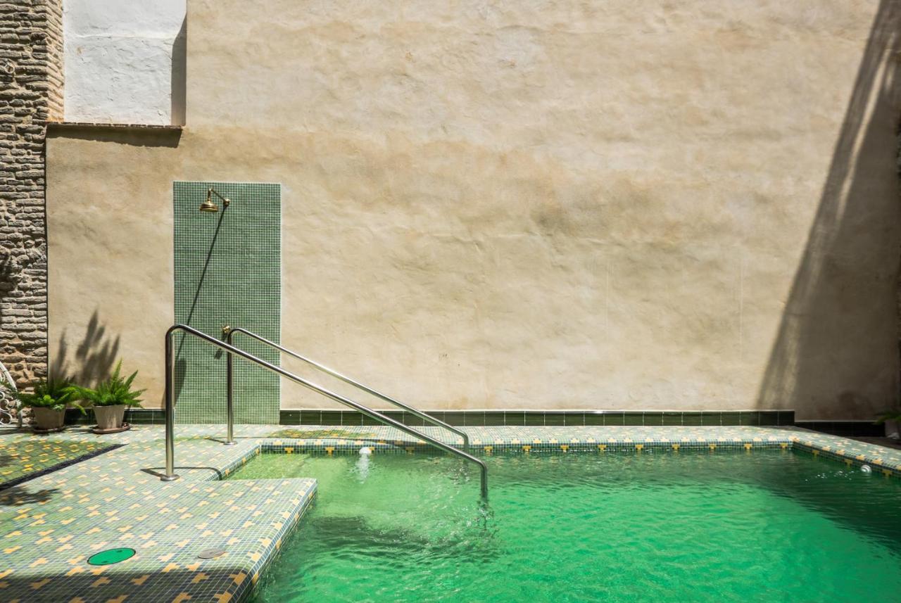 Wello Apartments Sevilla ภายนอก รูปภาพ