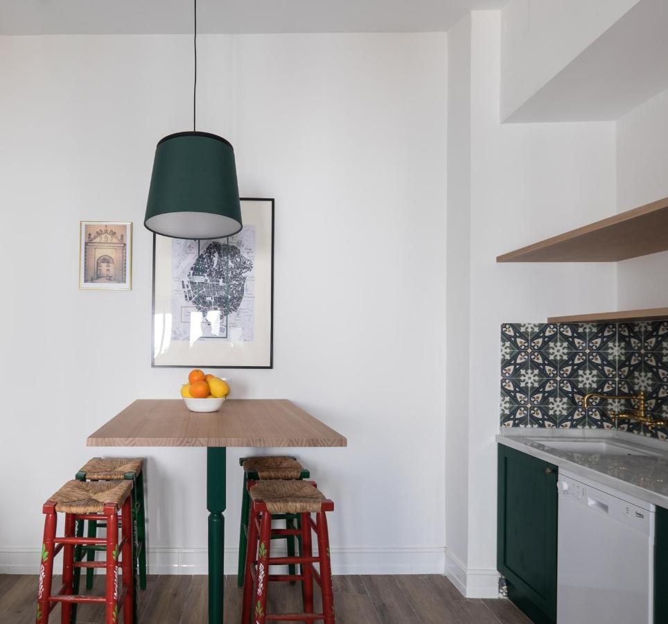Wello Apartments Sevilla ภายนอก รูปภาพ