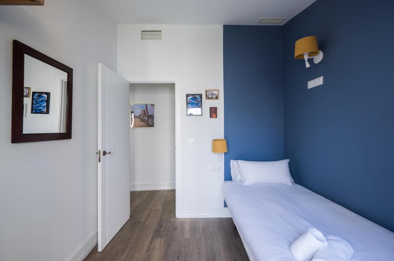 Wello Apartments Sevilla ภายนอก รูปภาพ