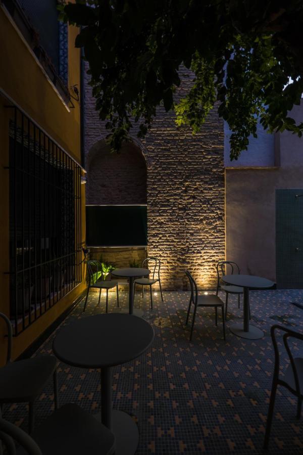 Wello Apartments Sevilla ภายนอก รูปภาพ